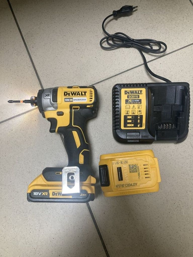 Дешево Dewalt DCF887D2 з ломбарду
