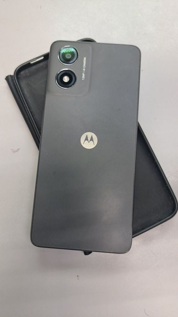 Дешево Motorola moto e14 4/64gb з ломбарду