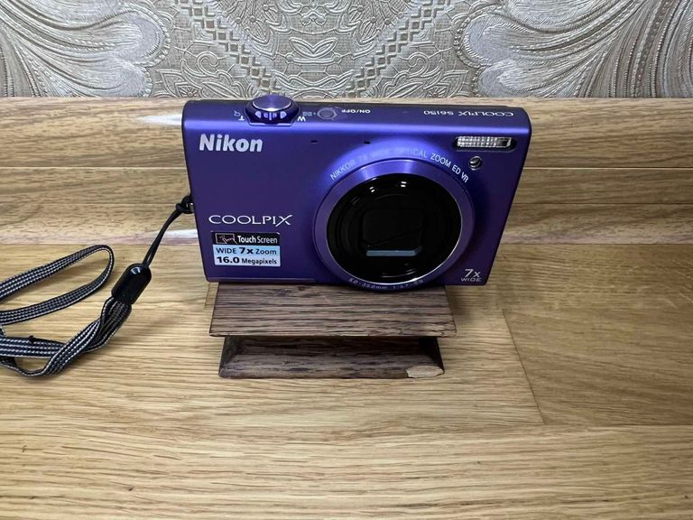 Оголошення Nikon Coolpix S6150 Violet Б/У
