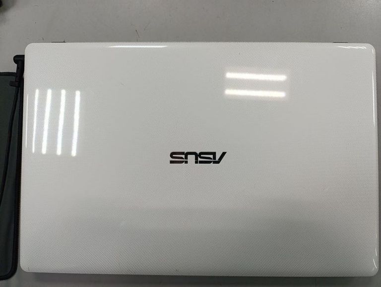 Дешево Asus 15/celeron 1007u ddr3/4gb ddr3/hdd 500 gb/ssd *відсутній/*інтегрована з ломбарду