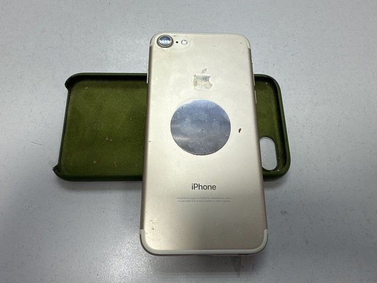 Дешиво Apple iphone 7 32gb с ломбарда