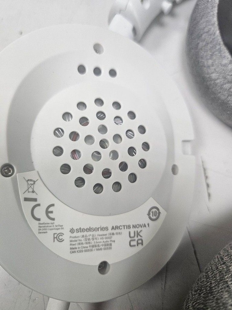 Дешиво Steelseries arctis nova 1 с ломбарда