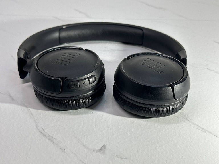 Дешиво Jbl tune 520bt с ломбарда