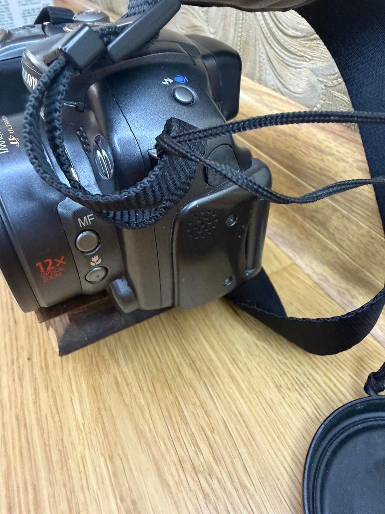 Дешево Canon PowerShot S3 II Black з ломбарду