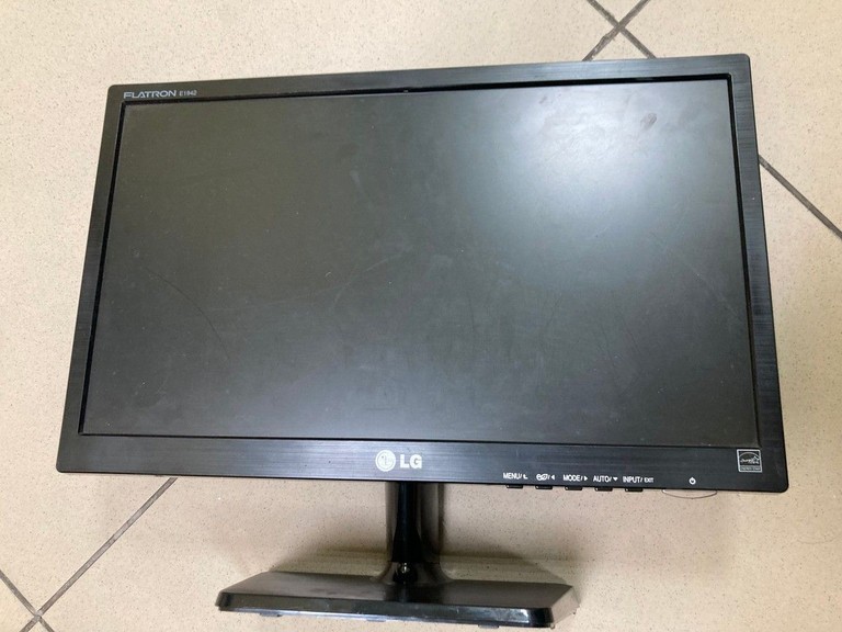 Купити Lg e1942c Б/У