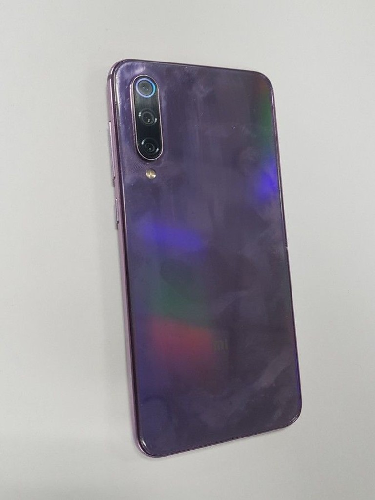 Купити Xiaomi Mi 9 SE 6/128GB Blue Б/У