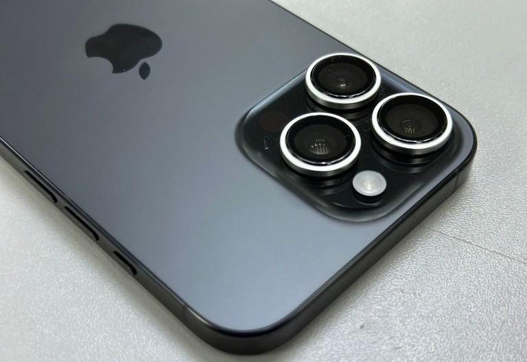 Apple iphone 16 pro max 256gb Код:01-200995944. Зображення 9