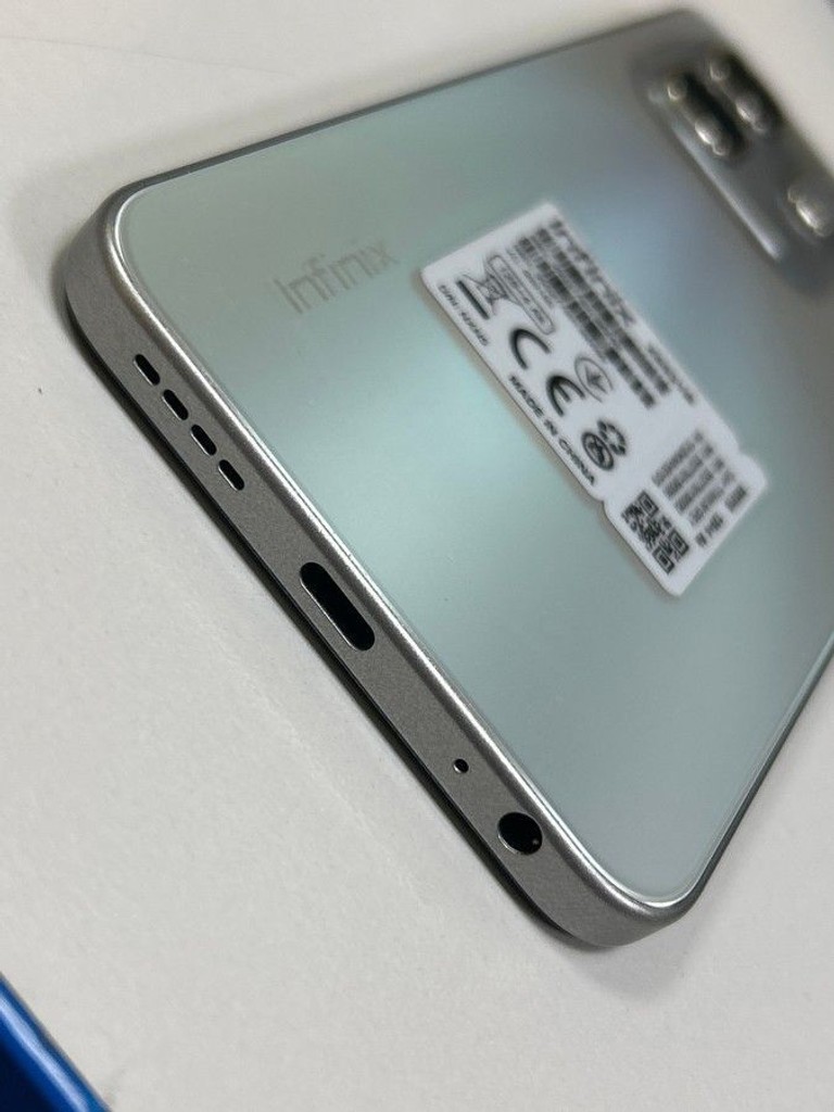 Оголошення Infinix hot 50i 4/128gb Б/У