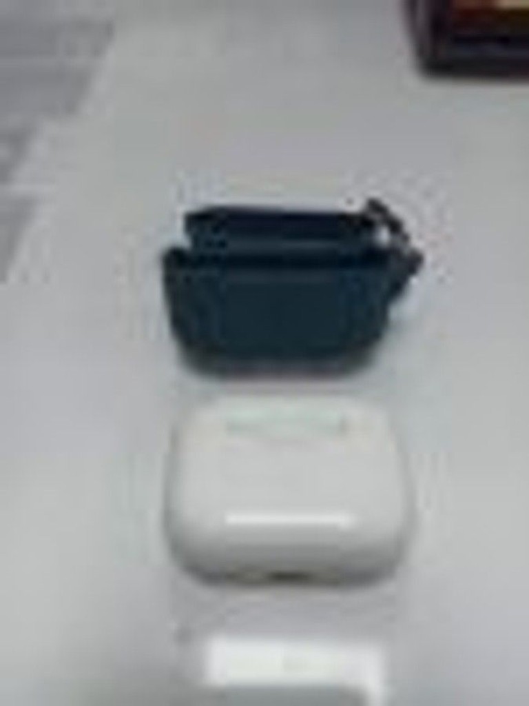 Оголошення Apple airpods pro 2nd generation with magsafe charging case usb-c Б/У