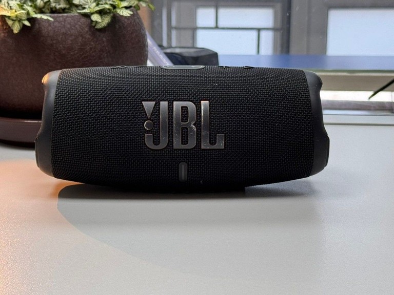 Купить Jbl charge 5 Б/У