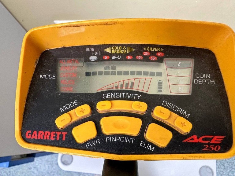 Дешиво Garrett ACE 250 с ломбарда