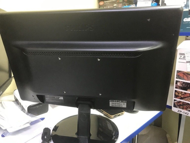 Купить Philips 196v3l Б/У