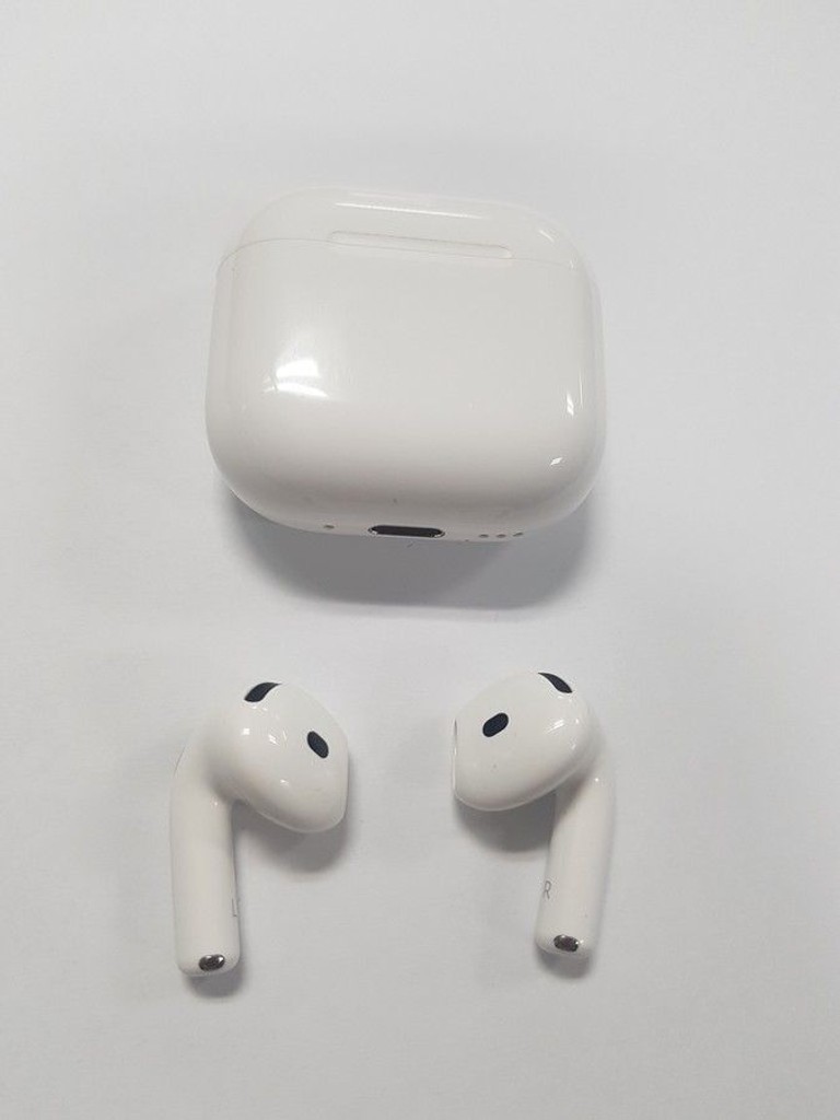 Розпродаж Apple airpods 4 with active noise cancellation, продавець Техноскарб