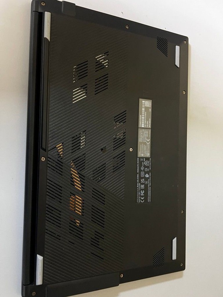 Дешево Asus 15/core i3-n305 ddr5/8gb ddr5/hdd *відсутній/ssd 480 gb/*інтегрована з ломбарду