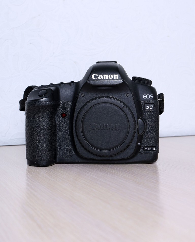 Дешево Canon EOS 5D Mark II body з ломбарду