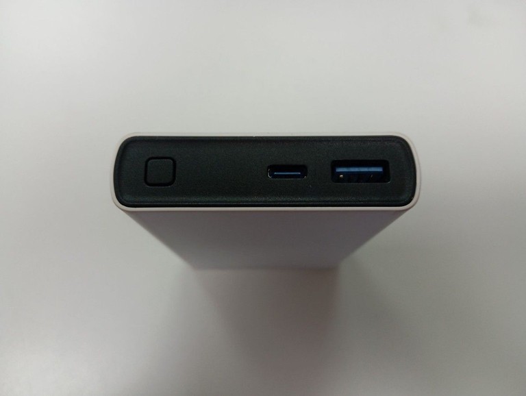 Дешево Proove hyper flux plus 22.5w 10000mah з ломбарду
