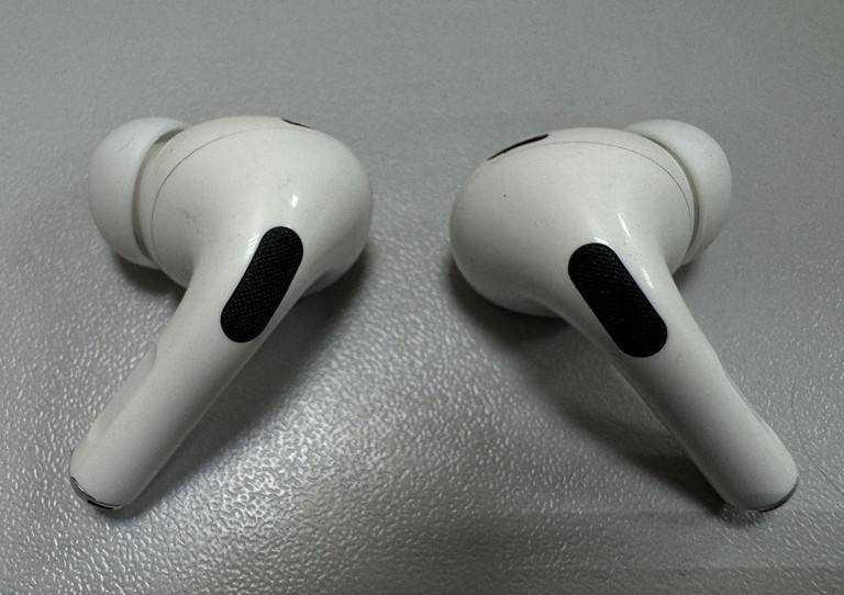 Дешево Apple airpods pro 2nd generation magsafe з ломбарду