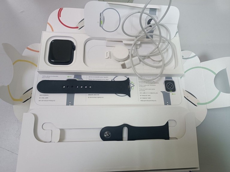 Купити Apple watch se 2 gps 44mm aluminium case Б/У