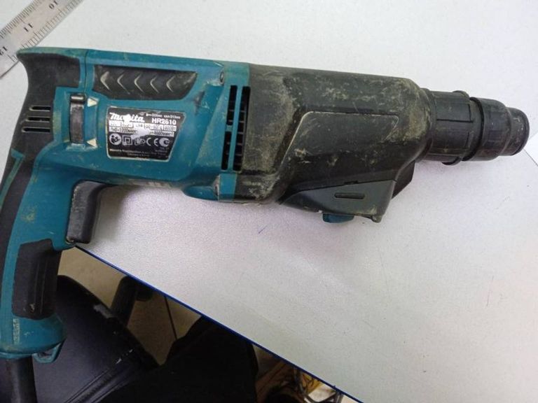 Makita HR2610