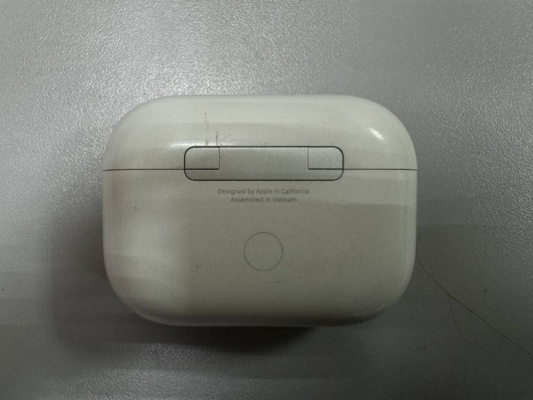 Apple airpods pro 2nd generation with magsafe charging case usb-c