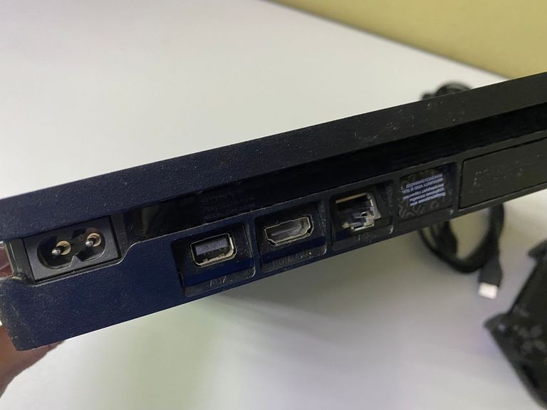 Объявление Sony PlayStation 4 Slim 1TB Black Б/У