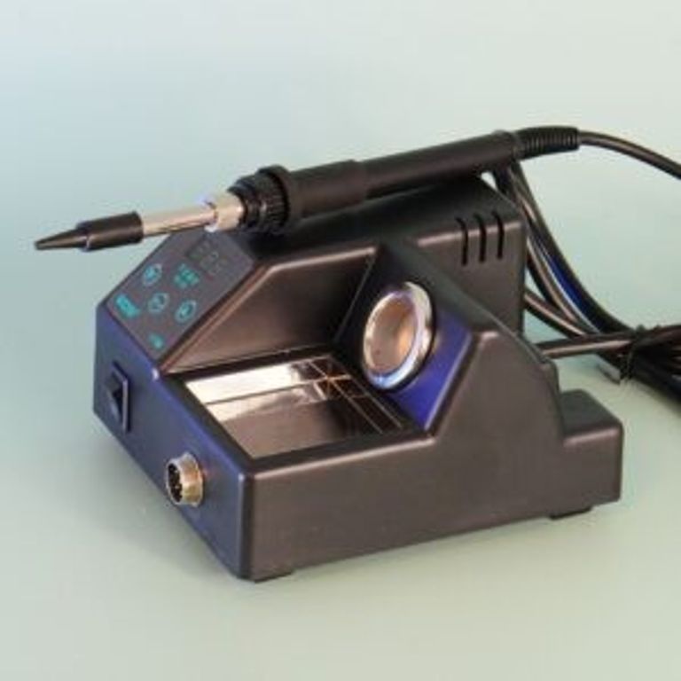 Дешево Портативна станція 702L інноваційний інструмент для паяння з цифровим управлінням та високою точністю. Нова.  з ломбарду