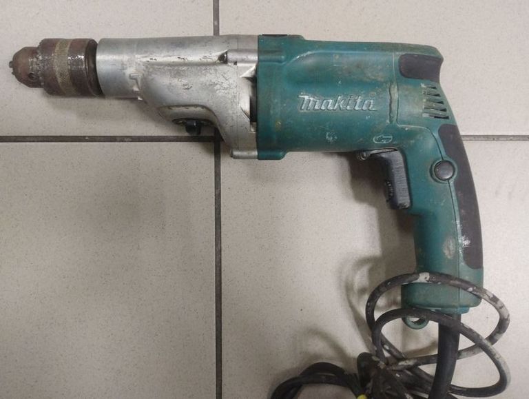 Купити Makita hp 2050 Б/У
