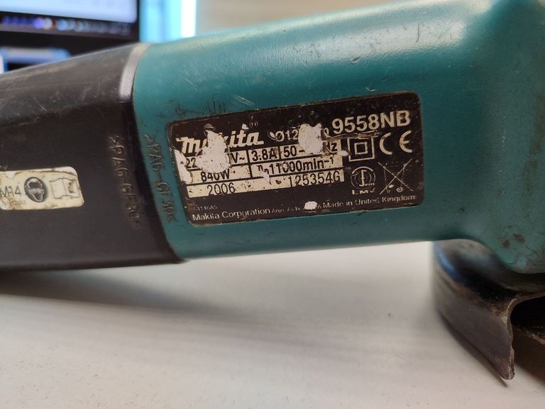 Makita 9558NB