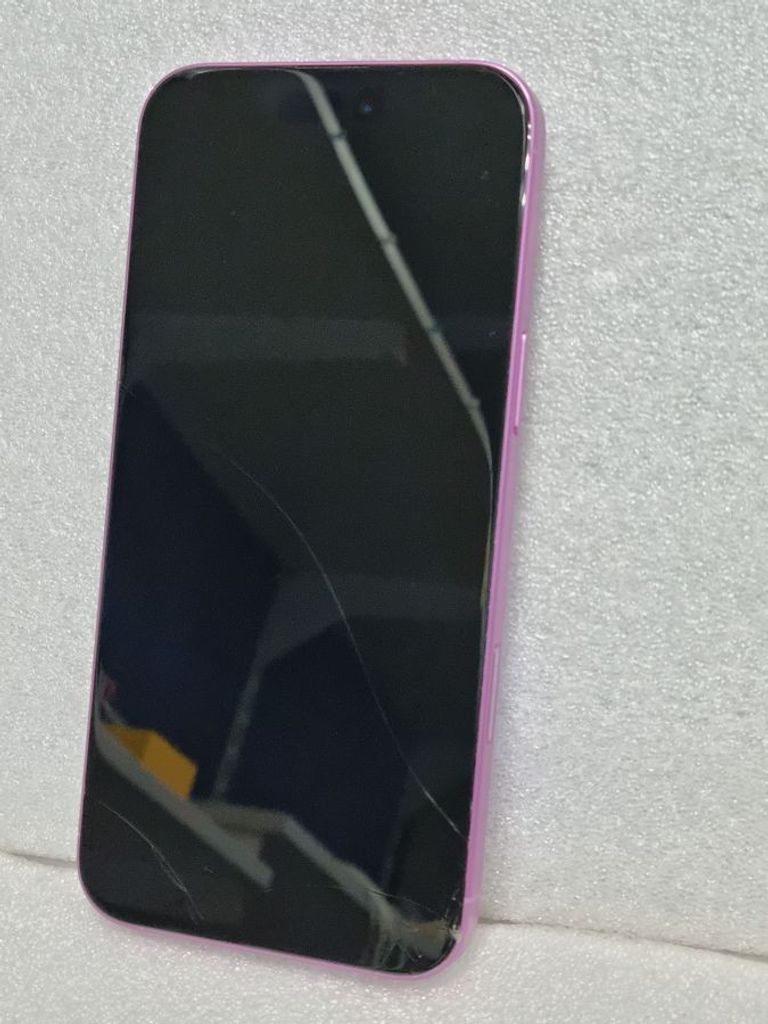 Дешево Apple iPhone 16 Plus 256GB Ultramarine (MXY23) з ломбарду