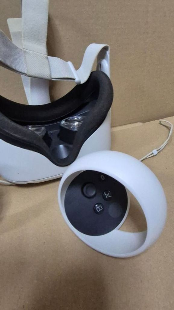 Дешево Oculus Quest 2 128 GB з ломбарду