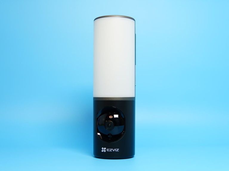 Купить Ezviz Floodlight LC3 Б/У