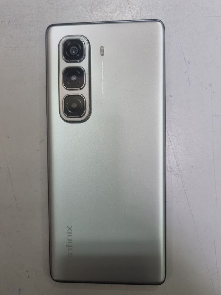 Дешево Infinix Hot 50 Pro+ 8/256GB Titanium Gray (4894947050695) з ломбарду