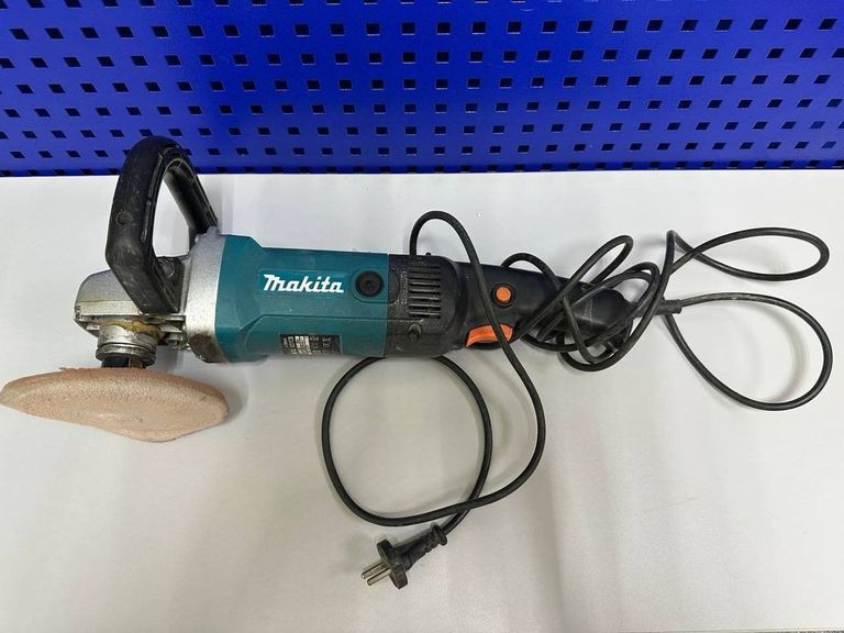 Купити Makita 9227CB Б/У