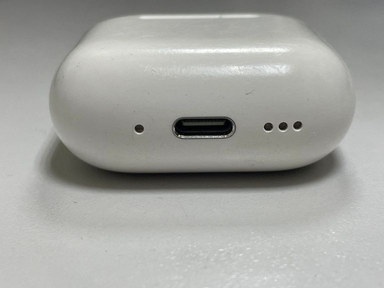 Дешиво Apple airpods 4 with active noise cancellation с ломбарда