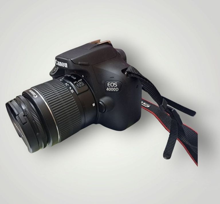 Дешево Canon eos 4000d ef-s 18-55 1:3.5-5.6 iii з ломбарду