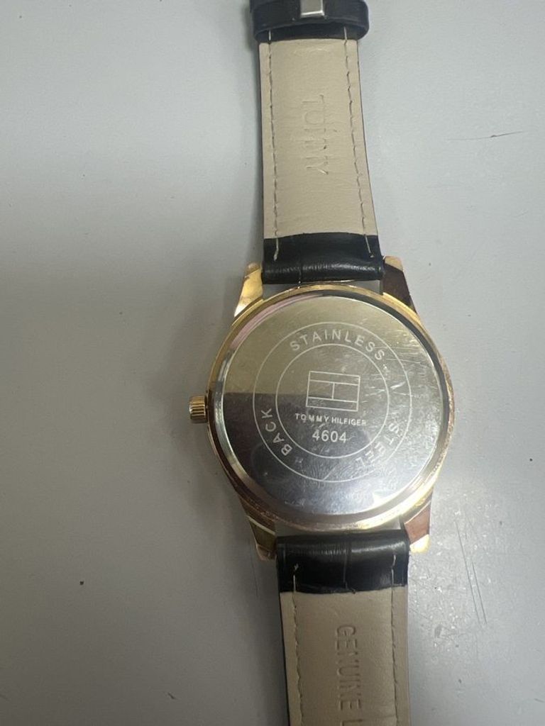 Дешиво Tommy Hilfiger 4604 с ломбарда