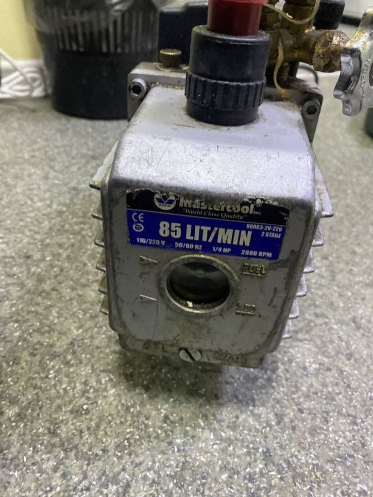 Оголошення Mastercool 2-х ступ. 90063-2v-220 Б/У