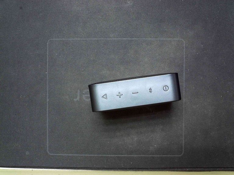 Дешево Jbl go essential з ломбарду