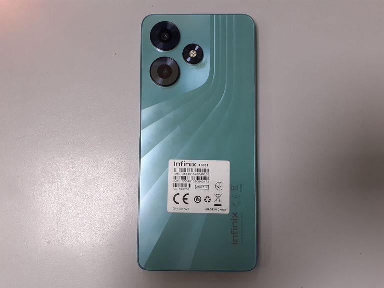 Дешево Infinix hot 30 x6831 8/256gb з ломбарду