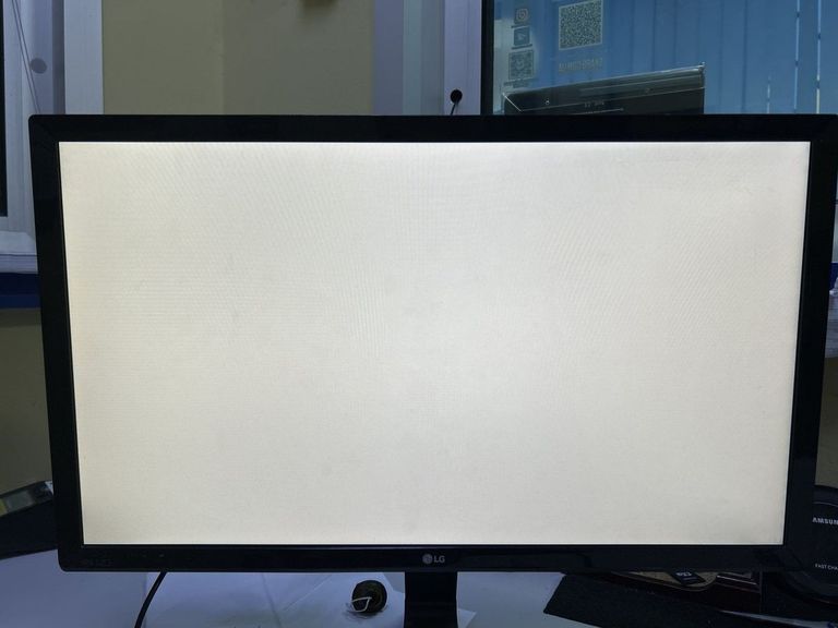 Купити LG 22MP58D-P Б/У