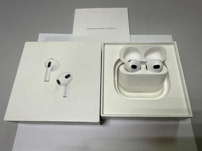 Купити Apple airpods 3rd generation Б/У