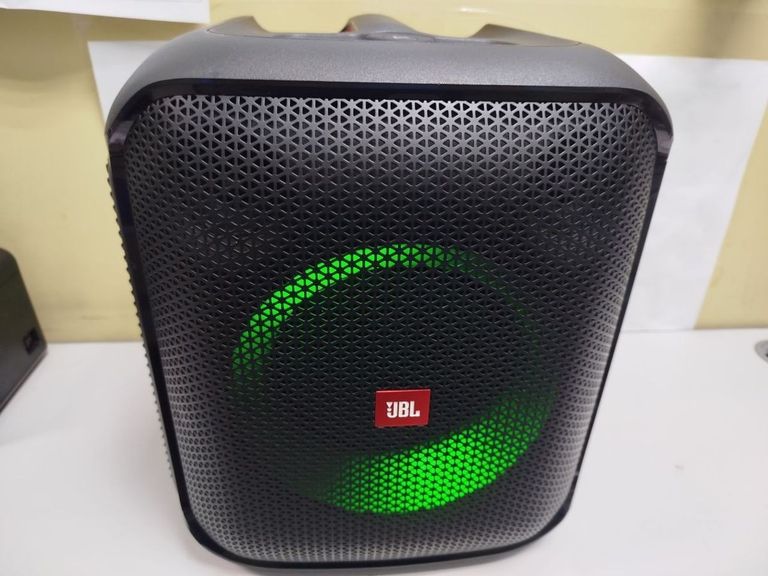 Купити Jbl partybox encore essential Б/У