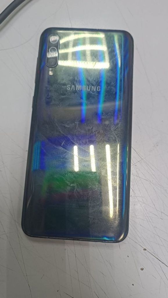 Купити Samsung galaxy a50 4/128gb Б/У