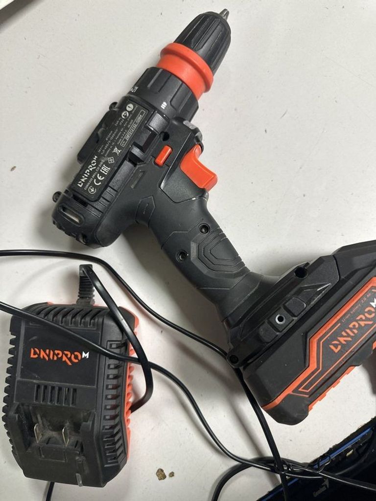 Объявление Dnipro-M cd-218q 1акб 2ah зп Б/У