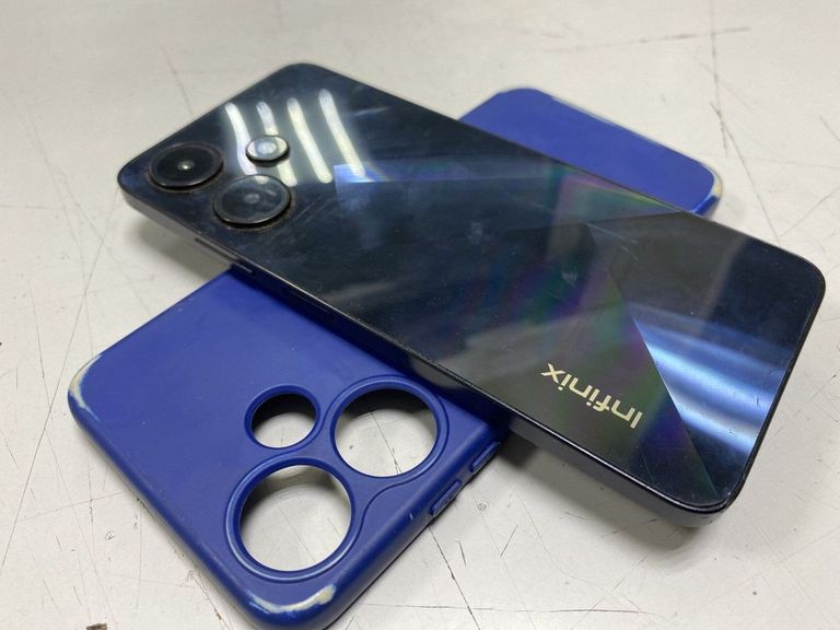 Дешево Infinix hot 30i x669d 4/128gb з ломбарду