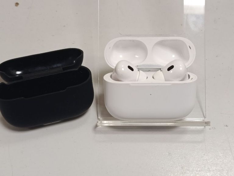 Купити Apple airpods pro 2nd generation magsafe Б/У