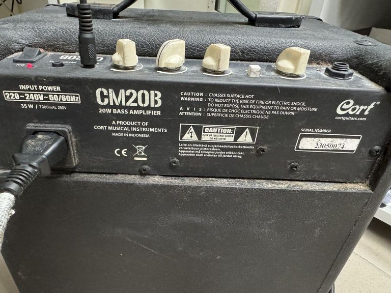 Оголошення Cort CM20B Б/У