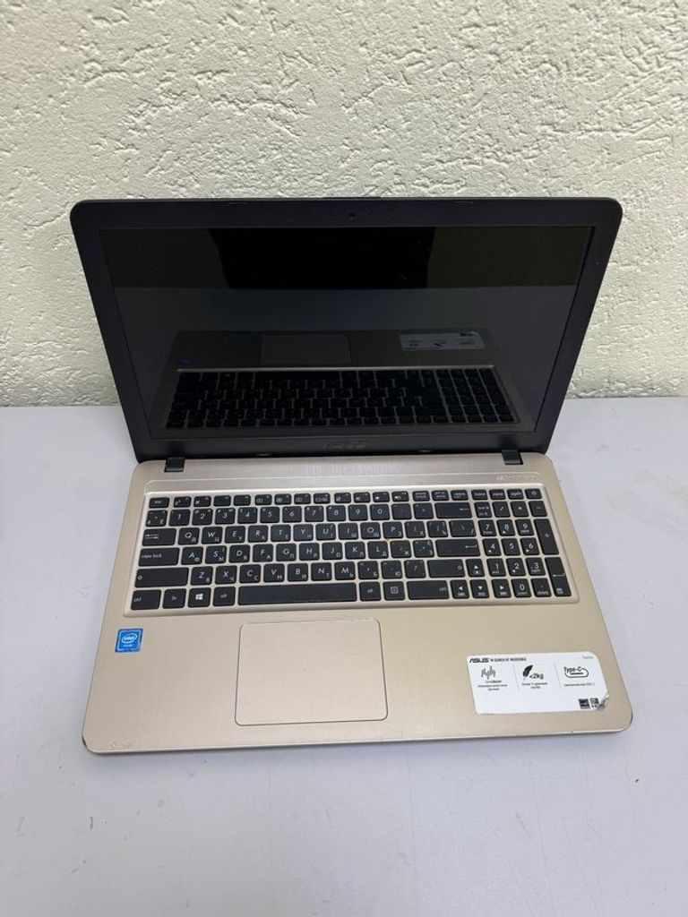 Оголошення Asus 15/celeron n3060 ddr3/4gb ddr2/hdd 500 gb/ssd *відсутній/*інтегрована Б/У