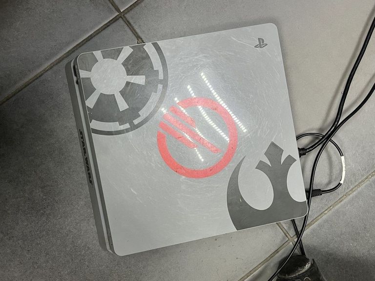 Объявление  Sony PlayStation 4 Slim 1TB Black Б/У