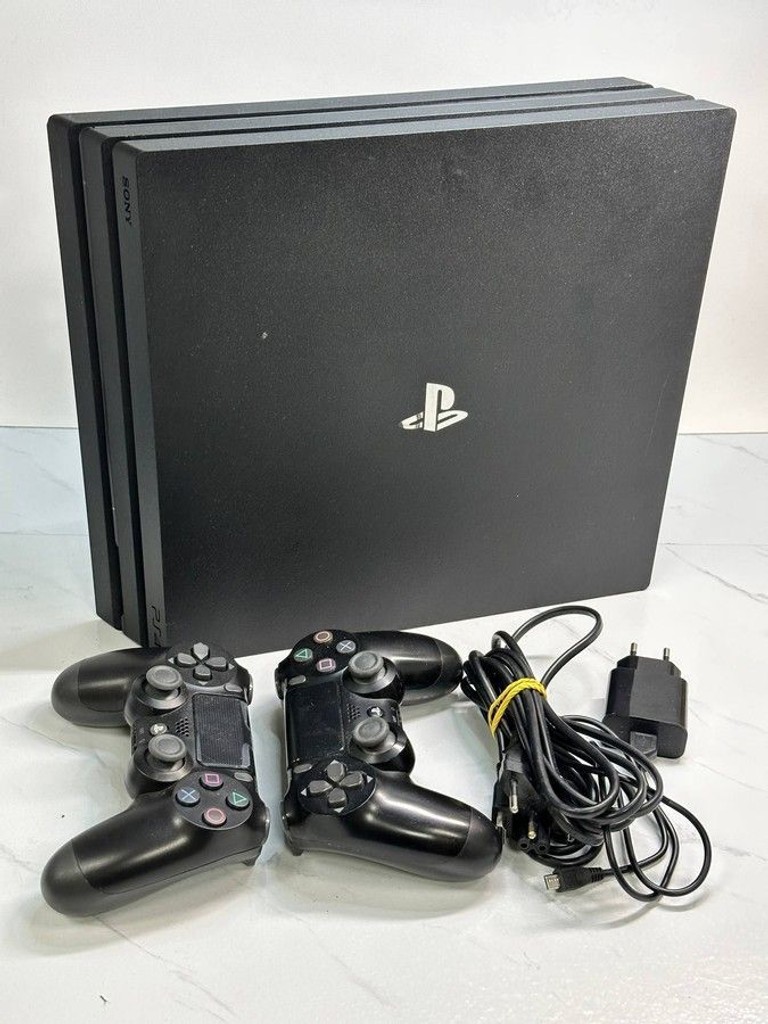 Купити Sony playstation 4 pro 1tb Б/У